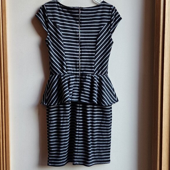 Mossimo Supply Co. Black/Gray Striped Ruffled Jersey Dress Size 8 - Picture 15 of 15